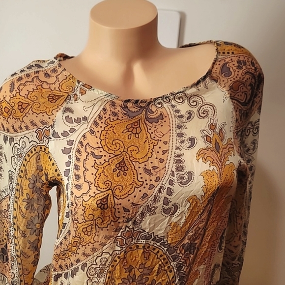 Tucker Blouse ~ Gold & Cream ~ Paisley & Floral Print ~ Silk Top - Picture 2 of 11